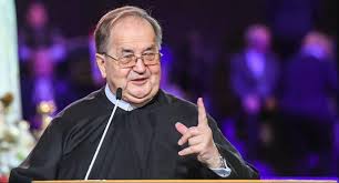 Ojciec tadeusz rydzyk podczas urodzin radia maryja skomentował sprawę oskarżeń o tuszowanie pedofilii wobec biskupa edwarda janiaka. Tadeusz Rydzyk I Wlasciciel Zabki Rozpoczynaja Wspolprace Torun Ototorun Pl