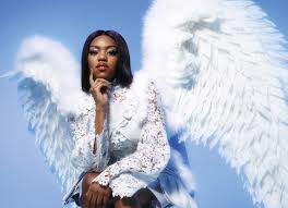 À quatorze ans, elle décide d'agrandir son public en se mettant à la. Lady Leshurr Talks Anxiety Grime And Making It Against The Odds