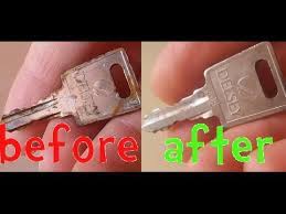 Gently scrub the keys to remove excess ink. How To Remove Rust From Keys And Tools With Vinegar And Baking Soda How To Remove Rust How To Clean Rust Remove Rust From Metal