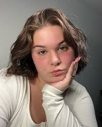 Alexis Stark's Instagram, Twitter & Facebook