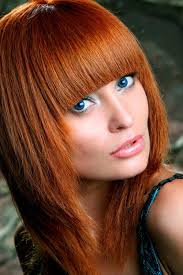 Frische freche frisur mit kurzem pony bringt das gesicht zur geltung vorige freche frisur folgende frisur. Leicht Gestufter Long Bob Mit Pony Frisuren Mit Pony