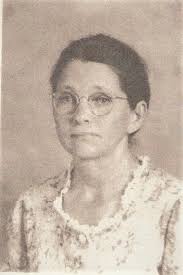 Part of the McKee family of "Tullykin" L/R Frances Elizabeth McKee, Anne  Jane Heaney McKee,(my grandmother) Andrew Breakey McKee, Annie Jane  McKee,(my mother) Henry McKee (my grandfather)