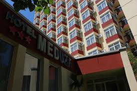 Rezerva cele mai bune oferte pentru hoteluri all inclusive eforie nord doar pe balneomedica.ro. Hotel Meduza Steaua De Mare