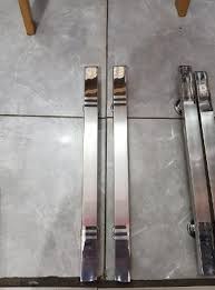 Silakan di order gan handle pintu rumah terbaru dari aneka jaya, supaya pintu anda terlihat lebih elegan dan istimewa model. Jual Model Terbaru 2019 Handle Pintu Stainless 45cm Model Minimalis New Item Di Lapak Mahli Kiftaryansah Bukalapak