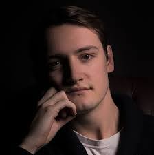 Ryan Lampe's Instagram, Twitter & Facebook