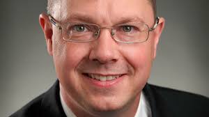 Lawyer who compared pride flags to swastikas to speak about GSAs at Calgary  conference