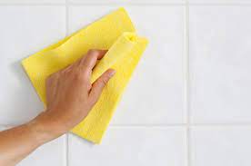Le vinaigre blanc est un produit que nous avons tous à la maison. Vinaigre Blanc 9 Astuces Pour Nettoyer Votre Salle De Bains
