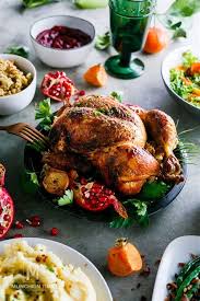 Embrace the nontraditional with these 30+ christmas recipes that are easy to add to any holiday menu or table. 57 Best Christmas Dinner Table Decoration Ideas Bib And Tuck Christmas Food Dinner Vegetarian Christmas Dinner Ham Dinner