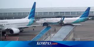 Mengintip kerja aircraft marshall : Pt Ap Ii Bebaskan Biaya Parkir Dan Lepas Landas Pesawat Asal