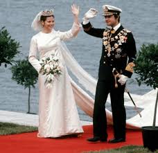 Kronprinsessans somriga klänning med på sammanträdet var också kronprinsessan victoria, som bar en gul klänning från bytimo, med en prislapp på 4 045 kr. Kronprinsessan Victoria Waytowedding