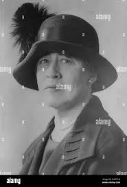 Ruth owen hi-res stock photography and images