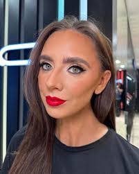 Hannah Mclean's Instagram, Twitter & Facebook