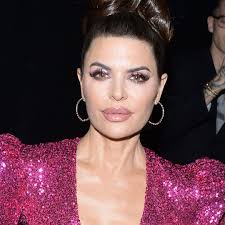 Lisa Rinna oozes glamour in jaw-dropping photo