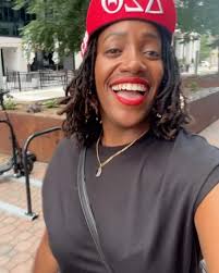 Finishing out my #DCAdventures series with one of D.C.’s finest  @karajenelle. I enjoyed my time of food and fellowship at Bus Boys and  Poets, a classic DC staple. And I must say, I’m a fan of #DCWater ...