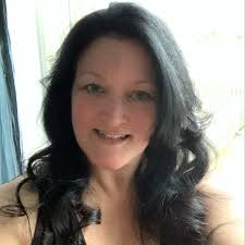 Kelly Leduc's Instagram, Twitter & Facebook