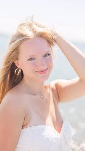 Better late than never Gab!! How beautiful is she?! Also, I’ve been  sleeping