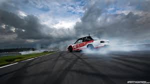 Cars Drifting Bmw E30 Speedhunters Com Wallpaper Bmw E30 Bmw M3 Wallpaper Bmw