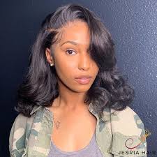 Natural curly hair is so beautiful, as it is, it just needs a suitable layered cut and some subtle highlights. Short Wigs For Black Women