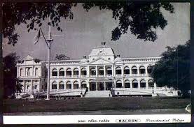 Dinh độc lập hay hội trường thống nhất (tên gọi trước đây là dinh norodom) là một công trình kiến trúc, tòa nhà ở thành phố hồ chí minh. Lá»‹ch Sá»­ Dinh Ä'á»™c Láº­p Chua Kim Quang