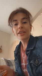 Holly Butts's Instagram, Twitter & Facebook