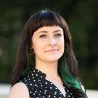 Sara Faust's Instagram, Twitter & Facebook