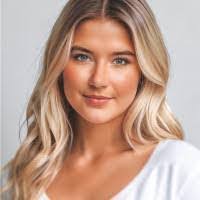 Stephanie Hadaway's Instagram, Twitter & Facebook