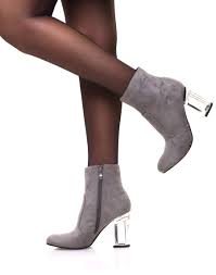 Couleurs gris tailles 38, 39, 40, 41. Bottines Grises Entierement Suedine A Talons Transparents