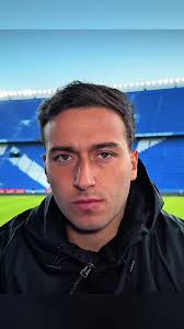 Renzo Escaleras De Velez