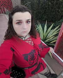 Selena Rowe (@ladyimora) • Instagram photos and videos