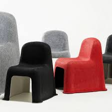 Kids Furniture Komplot And Hay S Little Nobody Chair Was An Industrial Sensation When It Was Launched In 200 Kids Furniture Stackable Chairs Lightweight Chair