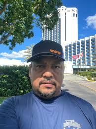 Everyone's jumping into fall… I'm still chasing summer sunsets 🌅✨  #septembervibes #notreadyforfall #sunsetlovers #beachsunset #endofsummer  #goldenhour #ootdstyle #summerstateofmind #septemberstyle