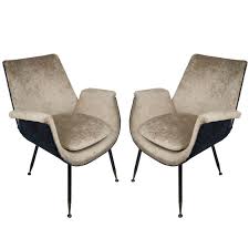 Chaise design pour la salle à manger en synderme fabriqué en italie. Pretty Pair Of Italian 1950s Little Armchairs By Gastone Rinaldi For Rima Mobilier Fauteuil Design