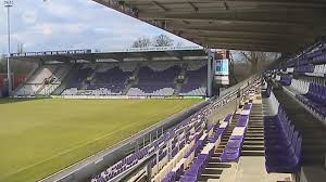 Donderdagnacht werd één van de binnenmuren in het olympisch stadion beklad met de. Video Beerschot Wilrijk Ziet Stadion Op Petroleum Zuid Nog Steeds Zitten Atv