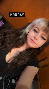 Joining alternative music community