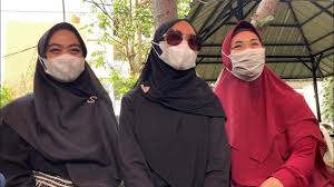 Kabar duka datang dari kakak beradik oki setiana dewi dan ria ricis. 8zj 3znea6j1em