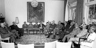 Jeder, der in wandlitz eine wohnung mieten möchte, wird unter den 135 im letzten jahr erstellten wohnungen mit sicherheit das richtige finden. Uberfallige Aufarbeitung Des Systems Wandlitz Sonderversorgung Der Waldsiedlung Bei Berlin Kostete Die Machthaber Jede Glaubwurdigkeit Der Sargnagel Fur Die Sed Fuhrung News Esslinger Zeitung