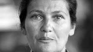 Search, discover and share your favorite simone veil gifs. Two Or Three Things I Know About Simone Veil Huffpost