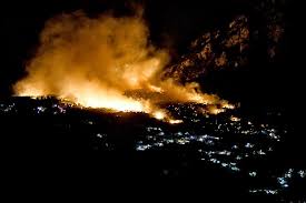 'keşke evimiz yansaydı' diyecekler 20:02 yangınlara teslim olan çökertme koyu'nun son hali yürekleri burktu 19:45 son dakika: Yunanistan Da Buyuk Yangin