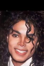 Meet Michellé Jackson, a woman, inspired by Michael Jackson😂👩🏻