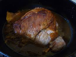 Cuissot de sanglier avec os: Cuillere Aiguille Et Scie Sauteuse Cuissot De Sanglier Confit