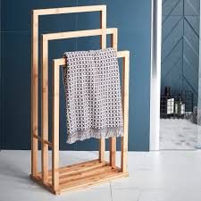 Porte Serviettes A Poser Aneko En 2020 Avec Images Porte Serviette Idee Salle De Bain Deco Salle De Bain