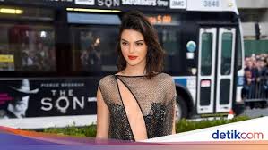 10 alat canggih yang bakal bikin kalian memiliki kekuatan superhero !!! 10 Penampilan Selebriti Yang Bikin Heboh Karena Pakai Baju Transparan