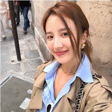 Honored to receive the Anne Morgan Women of Courage Award. Anne was a true  visionary — a champion of women's economic independence and a dedicated  philanthropist. She spent her life opening doors