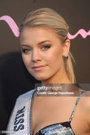 116 Nina Footwear Showroom Stock Photos, High-Res Pictures, and Images