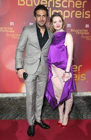 Würden karoline herfurth und elyas m'barek auch in wirklichkeit so ein spiel spielen? Elyas M Barek Und Karoline Herfurth Beim Bayerischen Filmpreis In Munchen Elyas M Barek Karoline Herfurth Elyas