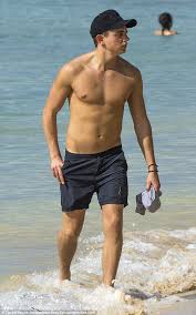 Gary lineker's decision to house refugee seen as 'publicity stunt'. Gary Lineker S Shirtless Son George Shows Off His Toned Physique In Barbados Daily Mail Online
