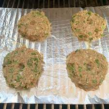 Spicy indian style masala chicken burgers with garam masala, ginger, garlic and cilantro are flavor packed and easy enough to make for weekday quick meal or hosting parties. Spicy Masala Chicken Burgers Ministry Of Curry