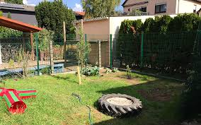 Bäume katzensicher machen hindern sie mit einigen einfachen methoden katzen daran, bäume in ihren garten als klettergerüst zu verwenden. Katzensicherer Garten Mit Plexiglas Plattenzuschnitt24 De Blog