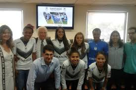 El club de deportes santiago morning también llamado santiago morning femenino es la rama femenina del club de fútbol chileno del mismo nombre, radicado en la ciudad de santiago. Futbol Todo Santiago Morning Firma Los Primeros Contratos Del Futbol Femenino Futbol Todo