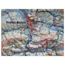 Slovácko je národopisná oblast, jejímž centrem je uherské hradiště a jádrem dolnomoravský úval. Valassko A Slovacko Plasticka Mapa 100 X 75 Cm